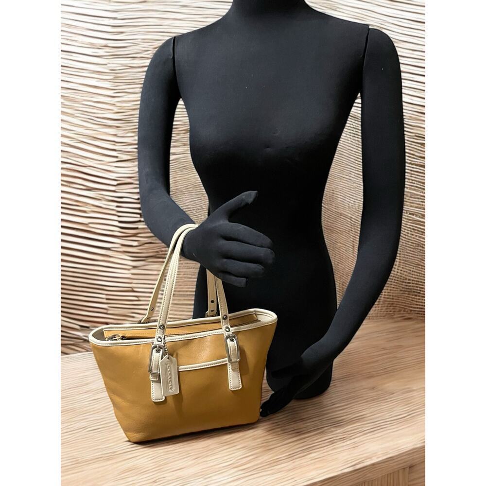 Vintage Coach 9846 Legacy West Small Market Tote Bag - Picture 6 of 13